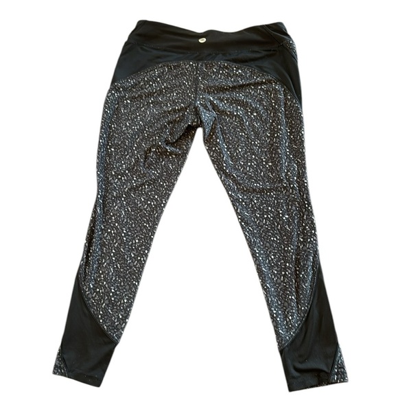 AVIA Activewear Gray Black Print Ankle Leggings Size L - Picture 2 of 5